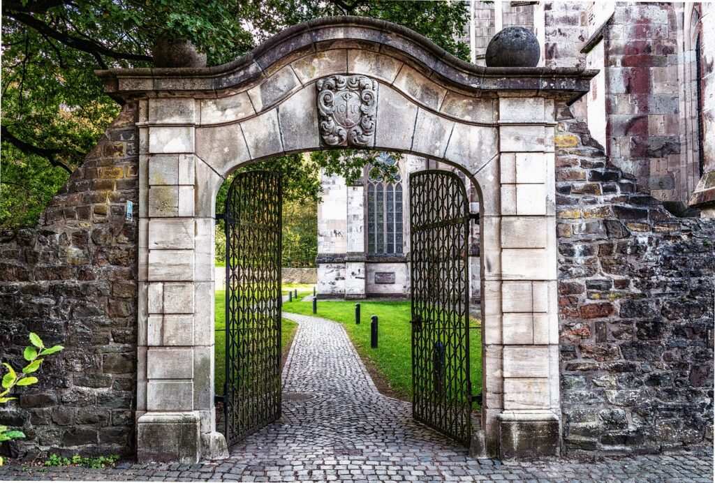 gate, portal, entrance-1707702.jpg